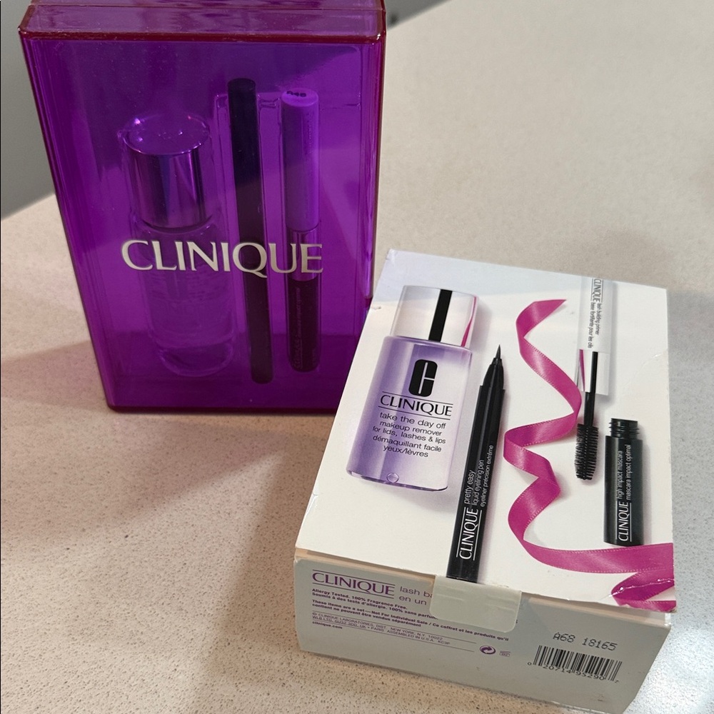 NIB Clinique Beauty Set in Vibrant Purple
